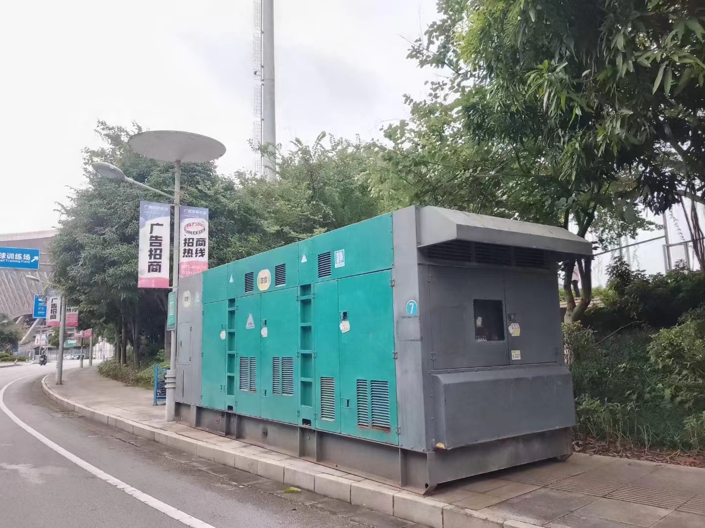 400KW康明斯發(fā)電機組